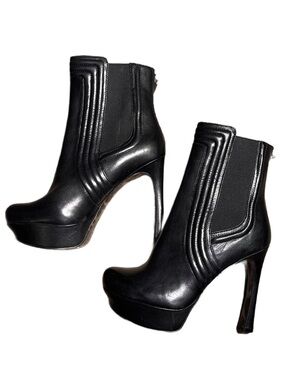 Guess Black Leather Platform Ankle Boots size 8.5